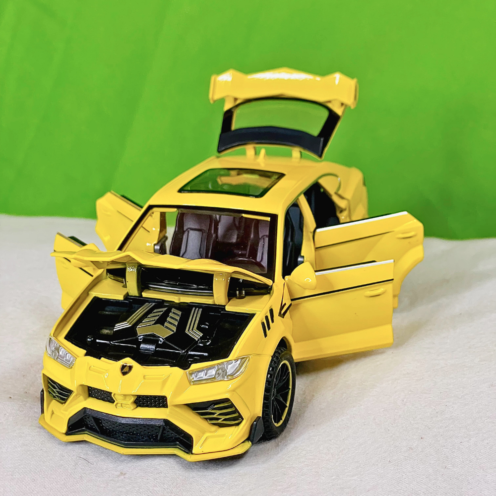 Lamborghinii Urus Die cast Model Car